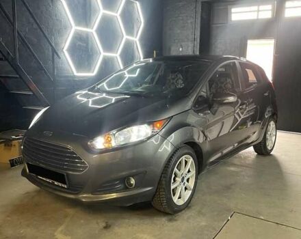 Серый Форд Фиеста, объемом двигателя 1.6 л и пробегом 76 тыс. км за 8300 $, фото 5 на Automoto.ua
