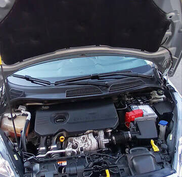 Серый Форд Фиеста, объемом двигателя 1.5 л и пробегом 247 тыс. км за 7500 $, фото 13 на Automoto.ua