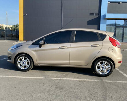 Серый Форд Фиеста, объемом двигателя 1 л и пробегом 118 тыс. км за 7999 $, фото 6 на Automoto.ua