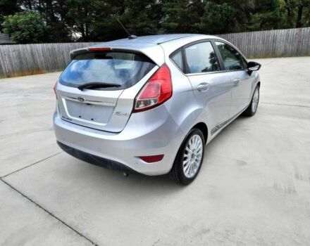 Сірий Форд Фієста, об'ємом двигуна 1.6 л та пробігом 70 тис. км за 4100 $, фото 6 на Automoto.ua