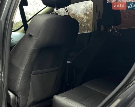 Серый Форд Фиеста, объемом двигателя 1.6 л и пробегом 72 тыс. км за 8899 $, фото 11 на Automoto.ua