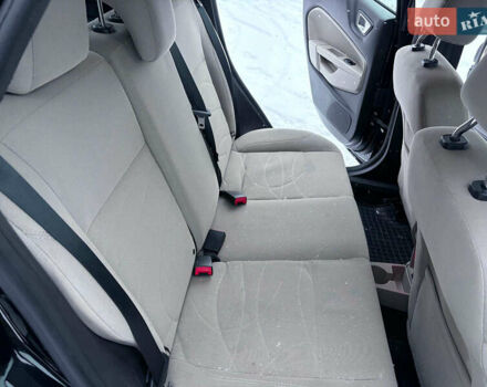 Сірий Форд Фієста, об'ємом двигуна 1.6 л та пробігом 157 тис. км за 7490 $, фото 24 на Automoto.ua