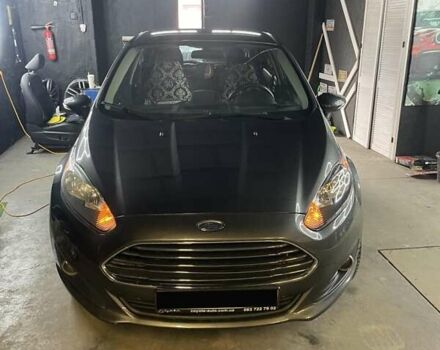 Серый Форд Фиеста, объемом двигателя 1.6 л и пробегом 76 тыс. км за 8300 $, фото 1 на Automoto.ua