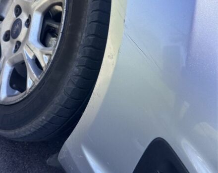 Серый Форд Фиеста, объемом двигателя 1.6 л и пробегом 74 тыс. км за 8000 $, фото 2 на Automoto.ua