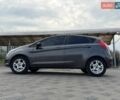Сірий Форд Фієста, об'ємом двигуна 1.6 л та пробігом 90 тис. км за 9000 $, фото 2 на Automoto.ua