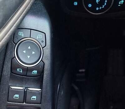 Форд Фиеста 2017 в Виннице на Automoto.ua Серый Форд Фиеста, объемом двигателя 1 л и пробегом 55 тыс. км за 10500 $, фото 5 на Automoto.ua