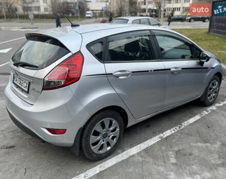 Сірий Форд Фієста, об'ємом двигуна 1.6 л та пробігом 80 тис. км за 8399 $, фото 8 на Automoto.ua