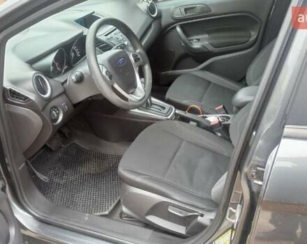 Серый Форд Фиеста, объемом двигателя 1.6 л и пробегом 92 тыс. км за 7999 $, фото 6 на Automoto.ua