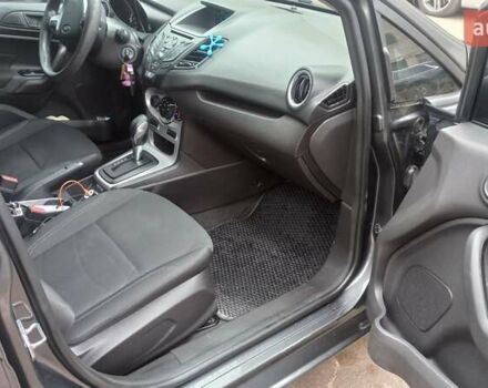 Серый Форд Фиеста, объемом двигателя 1.6 л и пробегом 92 тыс. км за 7999 $, фото 7 на Automoto.ua