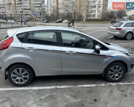 Сірий Форд Фієста, об'ємом двигуна 1.6 л та пробігом 80 тис. км за 8399 $, фото 9 на Automoto.ua