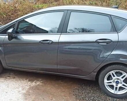 Серый Форд Фиеста, объемом двигателя 1.6 л и пробегом 92 тыс. км за 7999 $, фото 2 на Automoto.ua