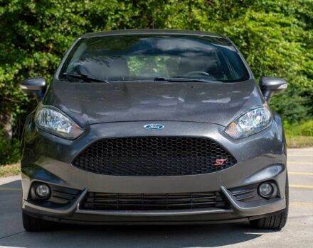 Форд Фиеста 2017 в Днепре (Днепропетровске) на Automoto.ua Серый Форд Фиеста, объемом двигателя 1.6 л и пробегом 62 тыс. км за 9000 $, фото 1 на Automoto.ua