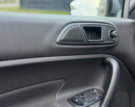 Сірий Форд Фієста, об'ємом двигуна 1.6 л та пробігом 80 тис. км за 8399 $, фото 12 на Automoto.ua