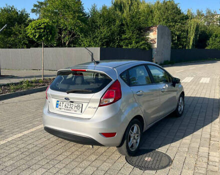 Форд Фиеста 2017 в Коломые на Automoto.ua Серый Форд Фиеста, объемом двигателя 1.6 л и пробегом 146 тыс. км за 8200 $, фото 1 на Automoto.ua