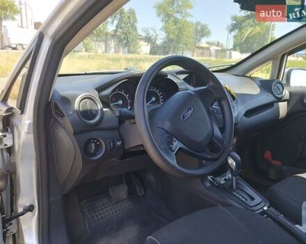 Форд Фиеста 2017 в Кривом Роге на Automoto.ua Серый Форд Фиеста, объемом двигателя 1.6 л и пробегом 190 тыс. км за 7500 $, фото 1 на Automoto.ua