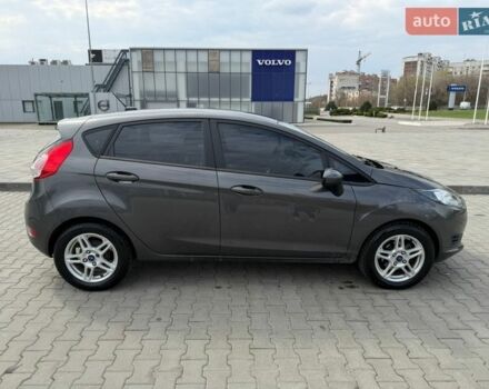 Серый Форд Фиеста, объемом двигателя 1.6 л и пробегом 127 тыс. км за 8200 $, фото 14 на Automoto.ua