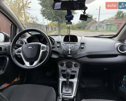 Серый Форд Фиеста, объемом двигателя 1.6 л и пробегом 57 тыс. км за 10800 $, фото 7 на Automoto.ua