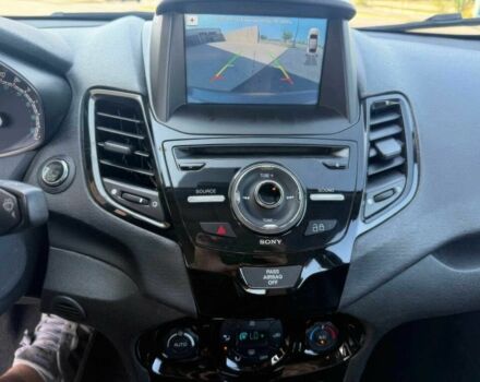 Серый Форд Фиеста, объемом двигателя 1.6 л и пробегом 49 тыс. км за 8500 $, фото 8 на Automoto.ua