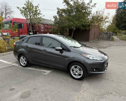 Серый Форд Фиеста, объемом двигателя 1.6 л и пробегом 57 тыс. км за 10800 $, фото 1 на Automoto.ua