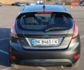 Серый Форд Фиеста, объемом двигателя 1.6 л и пробегом 110 тыс. км за 8700 $, фото 3 на Automoto.ua