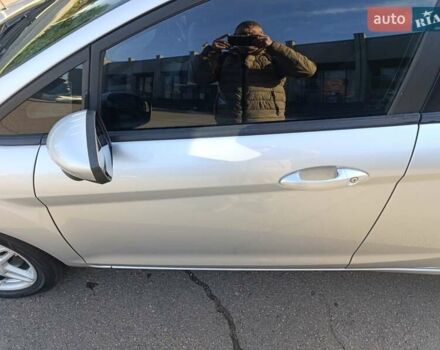 Серый Форд Фиеста, объемом двигателя 1.6 л и пробегом 141 тыс. км за 8400 $, фото 40 на Automoto.ua