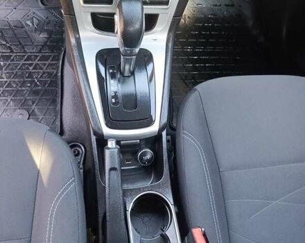 Серый Форд Фиеста, объемом двигателя 1.6 л и пробегом 141 тыс. км за 8400 $, фото 11 на Automoto.ua