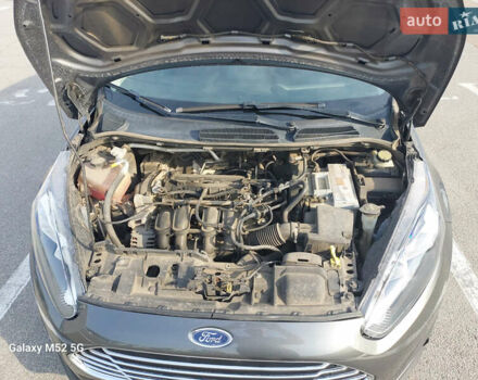 Серый Форд Фиеста, объемом двигателя 1.6 л и пробегом 157 тыс. км за 8500 $, фото 24 на Automoto.ua