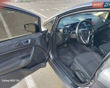 Серый Форд Фиеста, объемом двигателя 1.6 л и пробегом 157 тыс. км за 8500 $, фото 7 на Automoto.ua