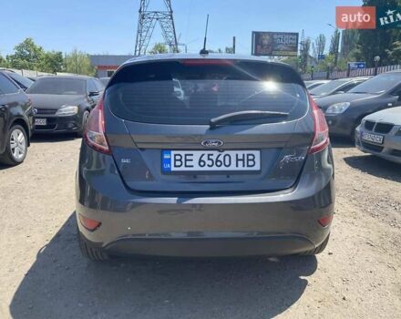 Серый Форд Фиеста, объемом двигателя 1.6 л и пробегом 206 тыс. км за 8200 $, фото 6 на Automoto.ua