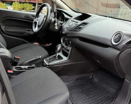 Серый Форд Фиеста, объемом двигателя 1.6 л и пробегом 57 тыс. км за 10800 $, фото 8 на Automoto.ua