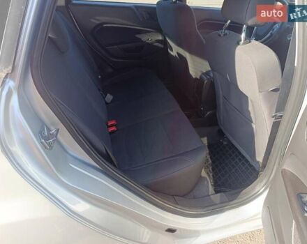 Серый Форд Фиеста, объемом двигателя 1.6 л и пробегом 141 тыс. км за 8400 $, фото 54 на Automoto.ua