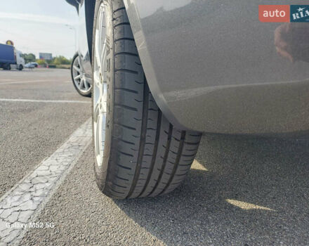 Серый Форд Фиеста, объемом двигателя 1.6 л и пробегом 157 тыс. км за 8500 $, фото 32 на Automoto.ua