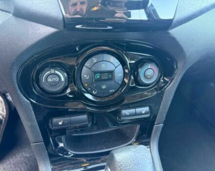 Серый Форд Фиеста, объемом двигателя 1.6 л и пробегом 30 тыс. км за 6500 $, фото 9 на Automoto.ua