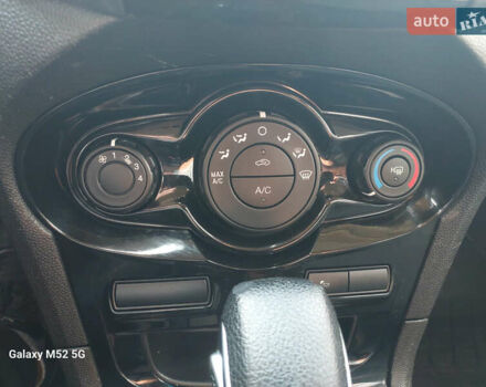 Серый Форд Фиеста, объемом двигателя 1.6 л и пробегом 157 тыс. км за 8500 $, фото 18 на Automoto.ua