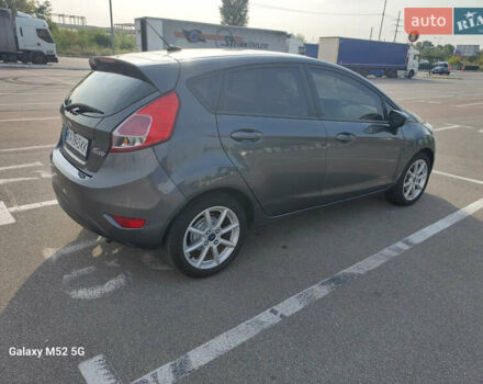 Серый Форд Фиеста, объемом двигателя 1.6 л и пробегом 157 тыс. км за 8500 $, фото 5 на Automoto.ua