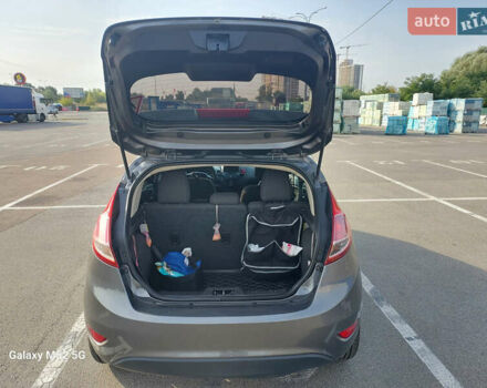 Серый Форд Фиеста, объемом двигателя 1.6 л и пробегом 157 тыс. км за 8500 $, фото 23 на Automoto.ua