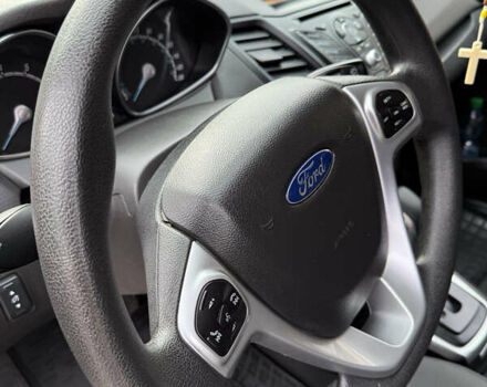 Серый Форд Фиеста, объемом двигателя 1.6 л и пробегом 57 тыс. км за 10800 $, фото 13 на Automoto.ua