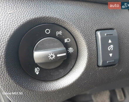 Серый Форд Фиеста, объемом двигателя 1.6 л и пробегом 157 тыс. км за 8500 $, фото 17 на Automoto.ua