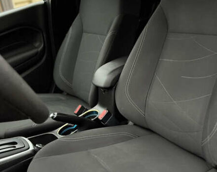 Сірий Форд Фієста, об'ємом двигуна 1.6 л та пробігом 158 тис. км за 8999 $, фото 8 на Automoto.ua