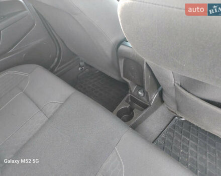 Серый Форд Фиеста, объемом двигателя 1.6 л и пробегом 157 тыс. км за 8500 $, фото 14 на Automoto.ua