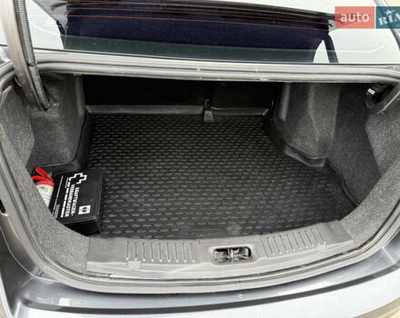 Серый Форд Фиеста, объемом двигателя 1.6 л и пробегом 57 тыс. км за 10800 $, фото 10 на Automoto.ua