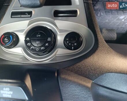 Серый Форд Фиеста, объемом двигателя 1.6 л и пробегом 141 тыс. км за 8400 $, фото 15 на Automoto.ua