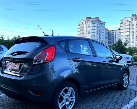 Серый Форд Фиеста, объемом двигателя 1.6 л и пробегом 157 тыс. км за 8900 $, фото 2 на Automoto.ua