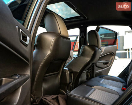 Серый Форд Фиеста, объемом двигателя 1.6 л и пробегом 85 тыс. км за 12500 $, фото 29 на Automoto.ua