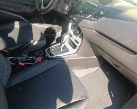 Серый Форд Фиеста, объемом двигателя 1.6 л и пробегом 77 тыс. км за 10200 $, фото 5 на Automoto.ua