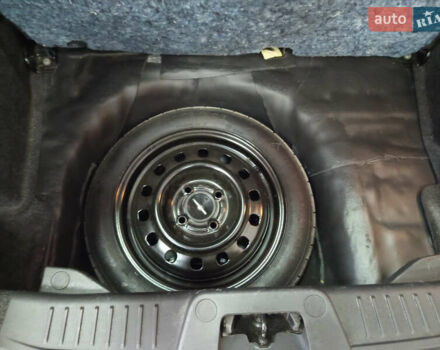 Серый Форд Фиеста, объемом двигателя 1.6 л и пробегом 41 тыс. км за 9200 $, фото 28 на Automoto.ua