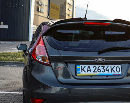 Серый Форд Фиеста, объемом двигателя 1.6 л и пробегом 85 тыс. км за 12500 $, фото 17 на Automoto.ua