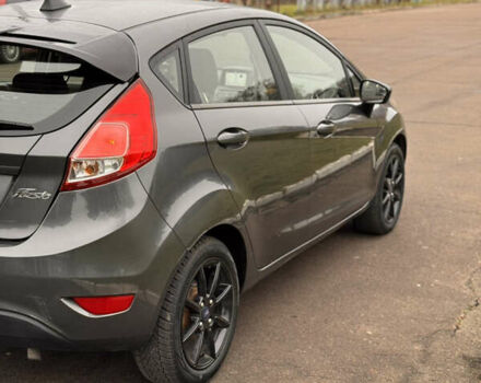 Сірий Форд Фієста, об'ємом двигуна 1.6 л та пробігом 124 тис. км за 9200 $, фото 3 на Automoto.ua