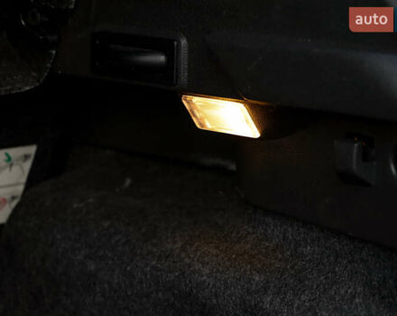 Серый Форд Фиеста, объемом двигателя 1.6 л и пробегом 85 тыс. км за 12500 $, фото 53 на Automoto.ua