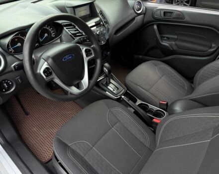 Серый Форд Фиеста, объемом двигателя 1.6 л и пробегом 160 тыс. км за 9300 $, фото 11 на Automoto.ua